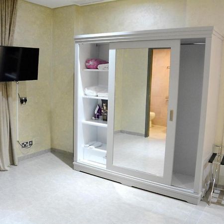 ذا فيفتى ايت السالمية Aparthotel Kuwait City Eksteriør bilde
